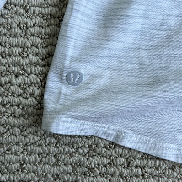 Lululemon Women’s Long Sleeve - Picture 3 of 3